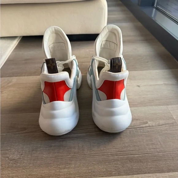 Louis Vuitton LV Archlight Sneakers - Picture 9 of 9